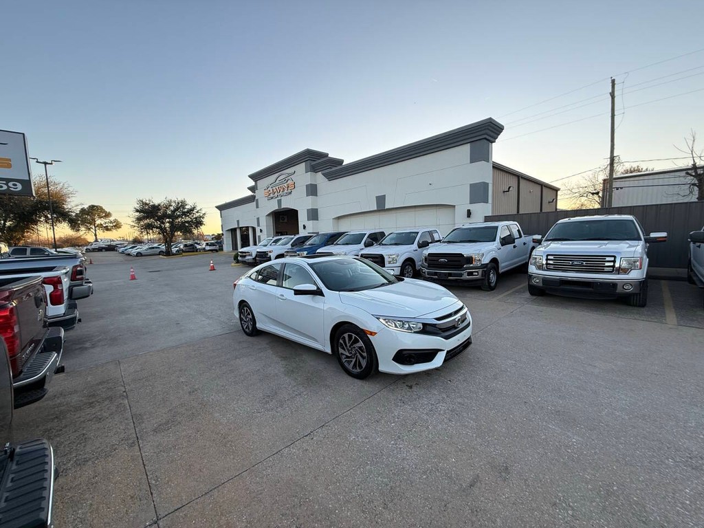 Honda Civic Sedan Vehicle Full-screen Gallery Image 43