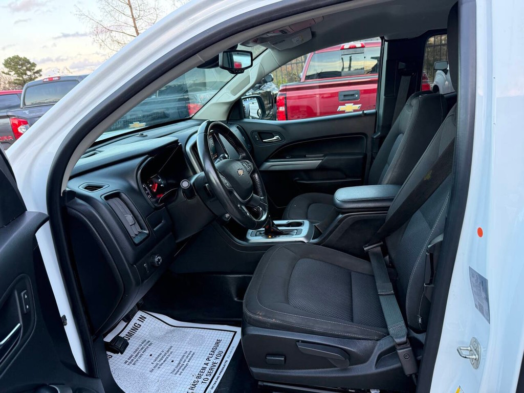 Chevrolet Colorado Vehicle Full-screen Gallery Image 07