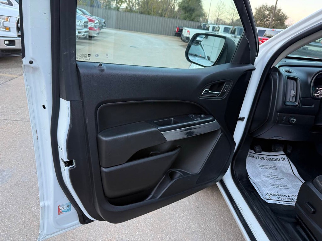 Chevrolet Colorado Vehicle Full-screen Gallery Image 08