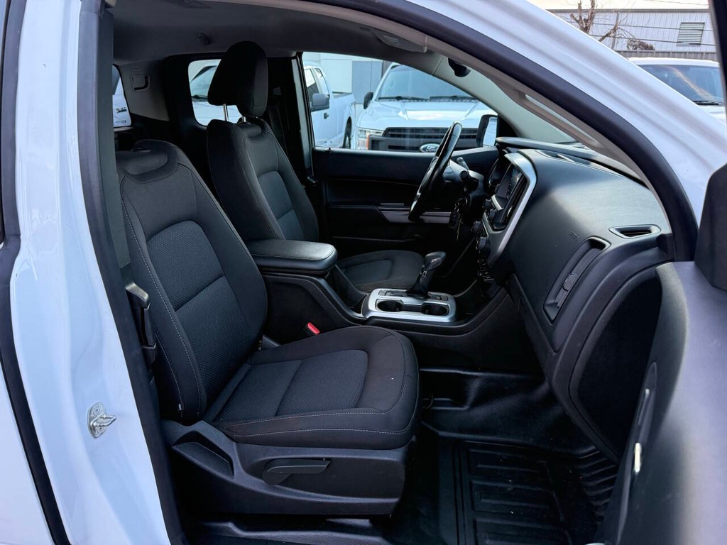 Chevrolet Colorado Vehicle Full-screen Gallery Image 10