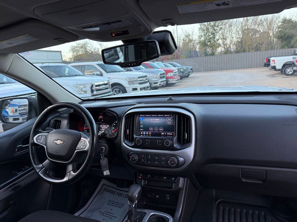 Chevrolet Colorado Vehicle Full-screen Gallery Image 18