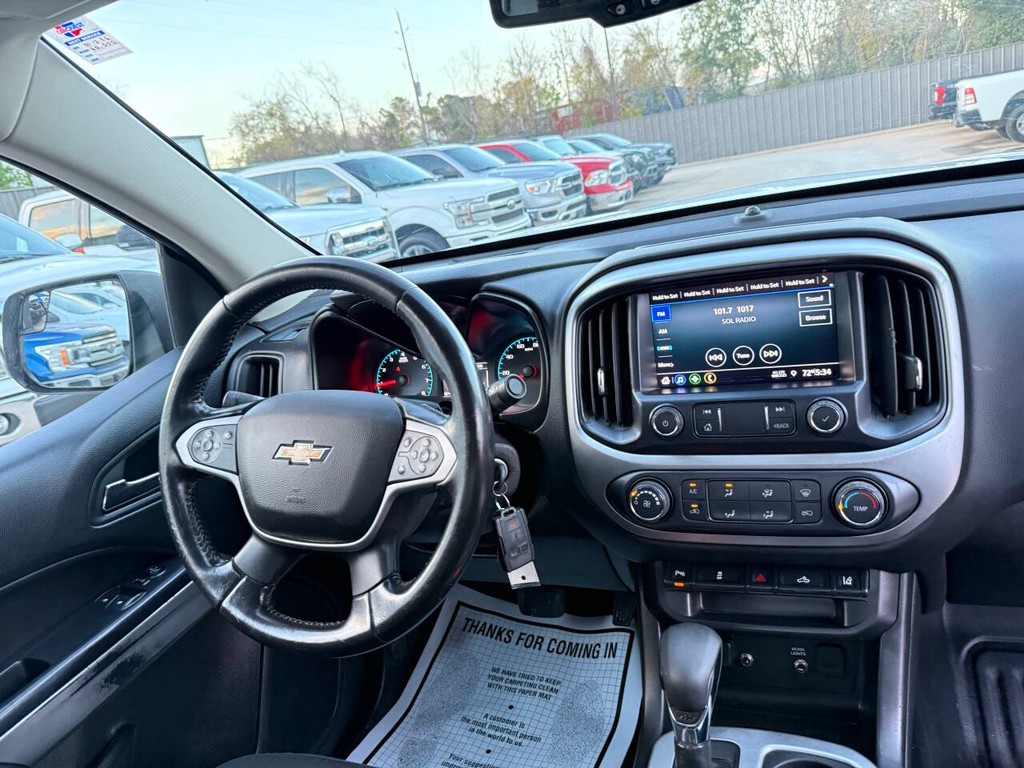 Chevrolet Colorado Vehicle Full-screen Gallery Image 19