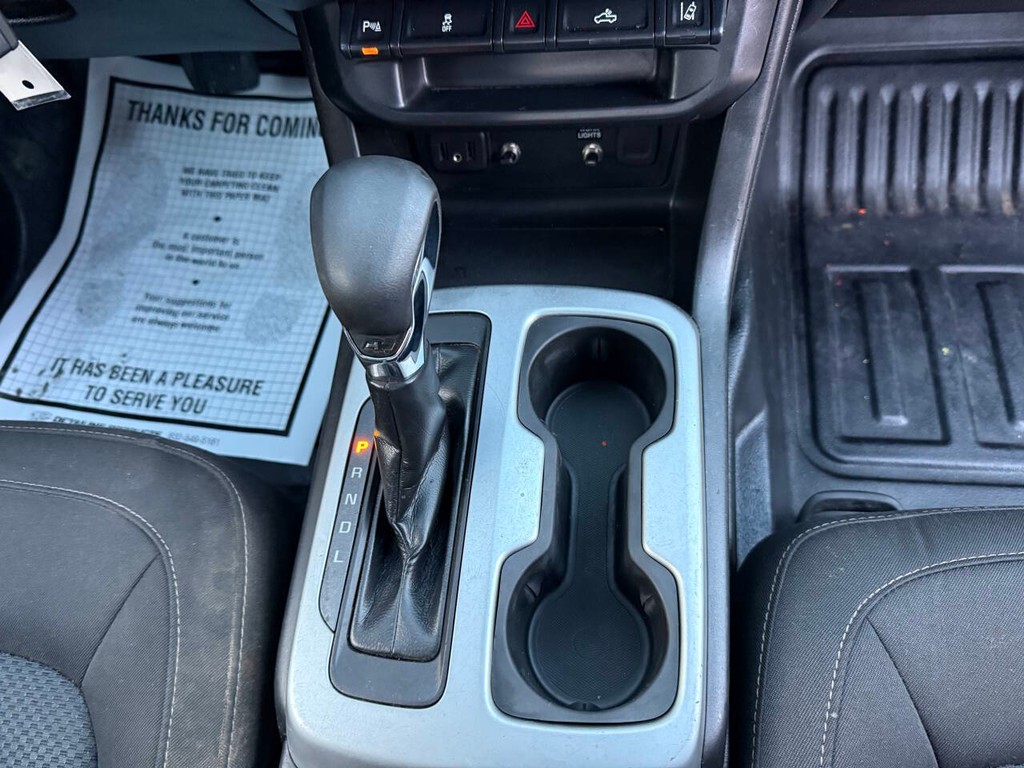 Chevrolet Colorado Vehicle Full-screen Gallery Image 27