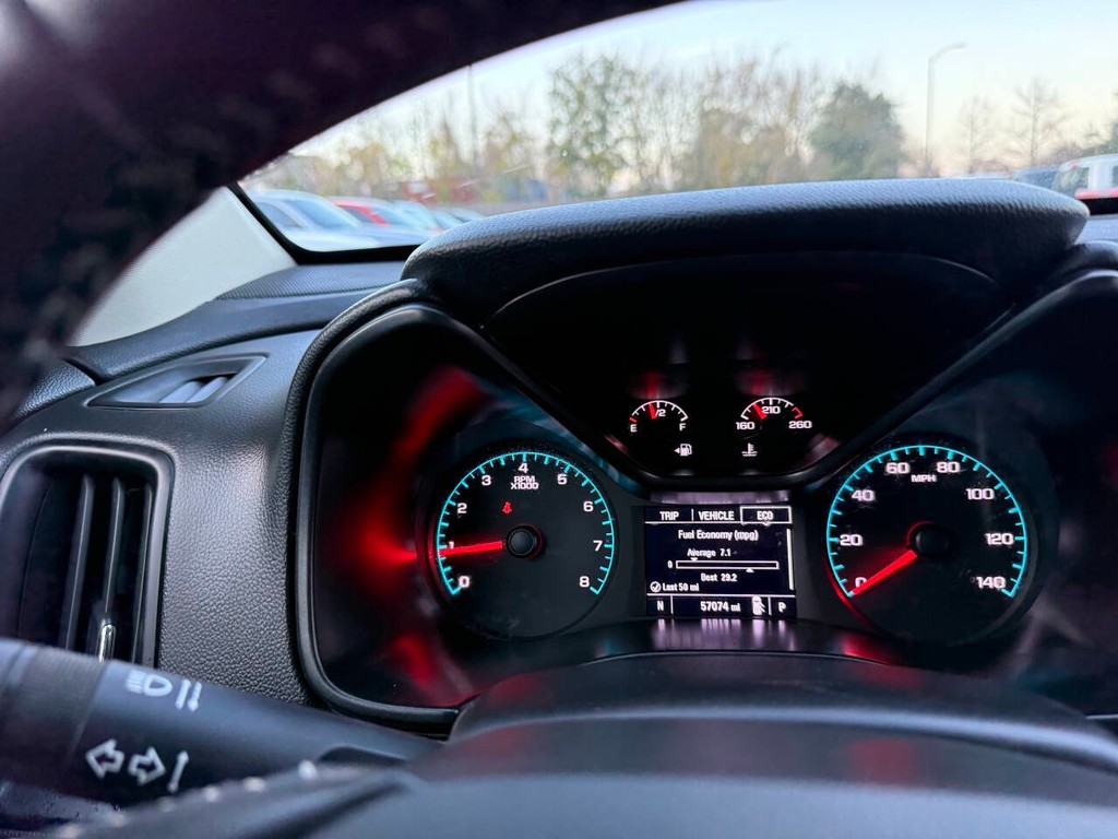 Chevrolet Colorado Vehicle Full-screen Gallery Image 29