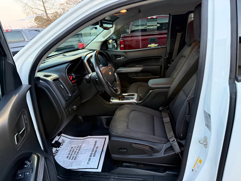 Chevrolet Colorado Vehicle Full-screen Gallery Image 07