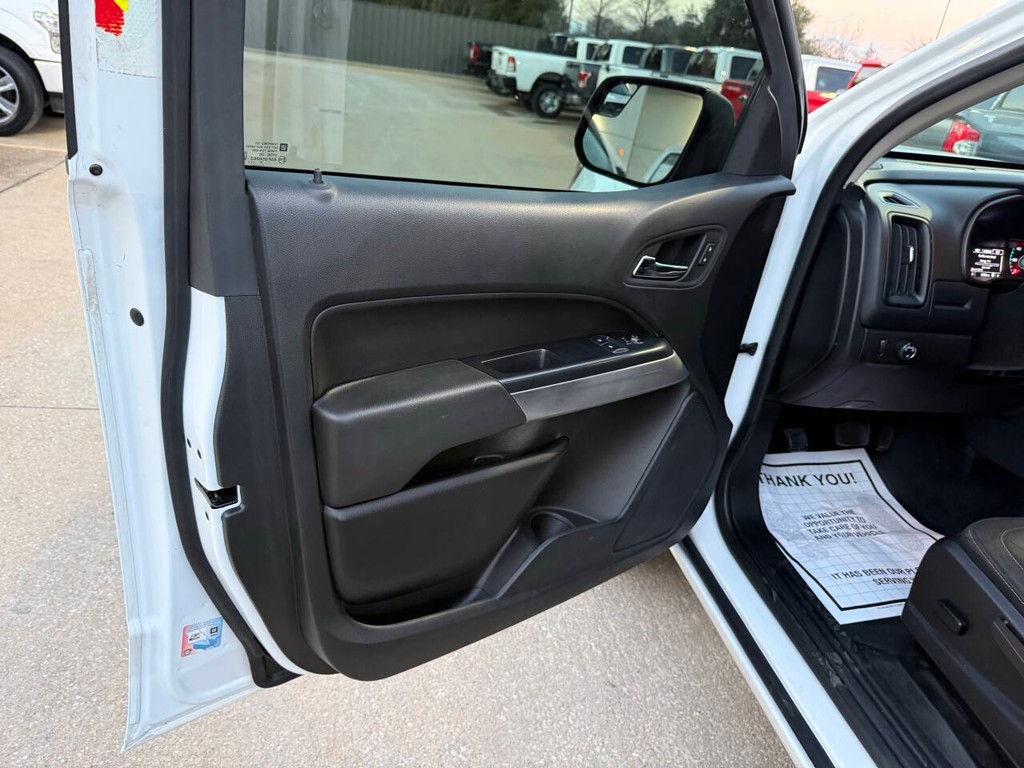 Chevrolet Colorado Vehicle Full-screen Gallery Image 08