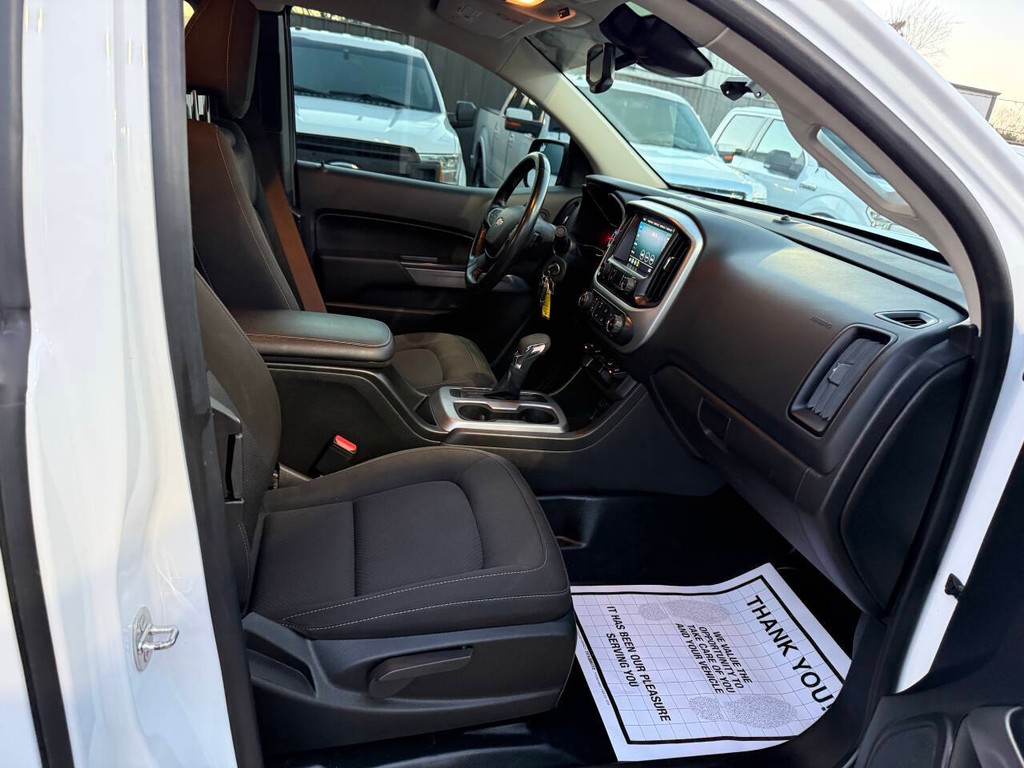 Chevrolet Colorado Vehicle Full-screen Gallery Image 10