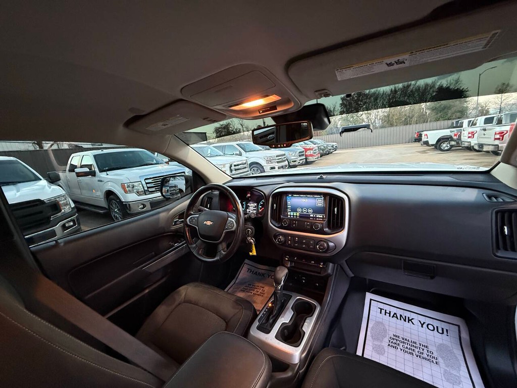 Chevrolet Colorado Vehicle Full-screen Gallery Image 18
