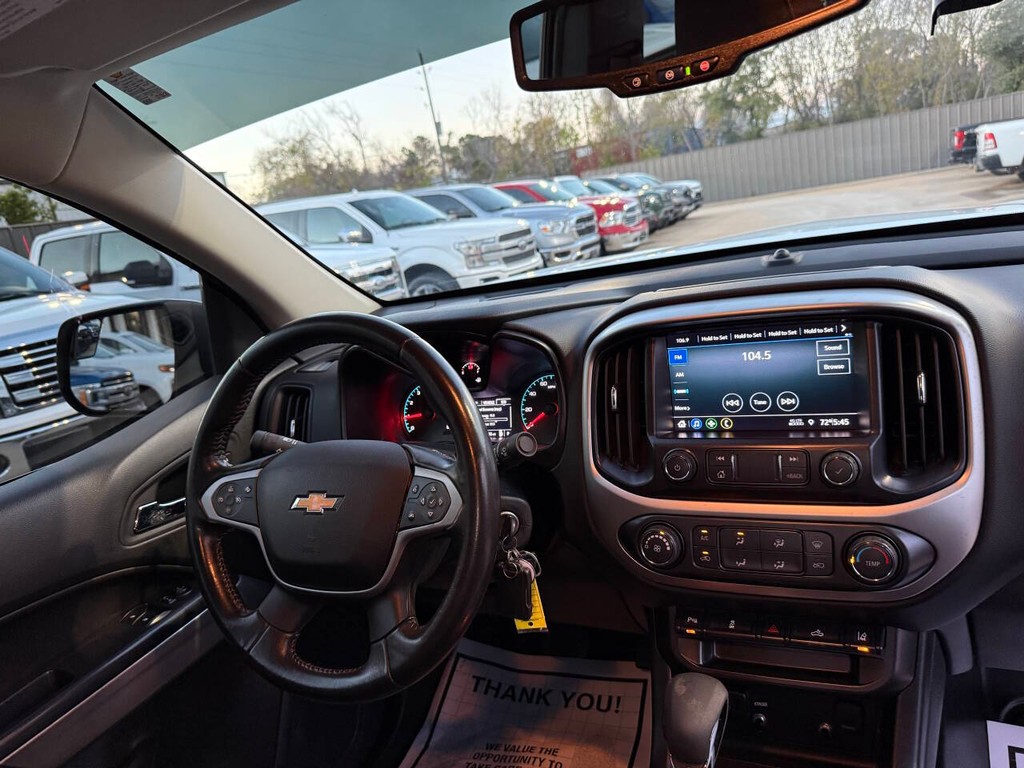 Chevrolet Colorado Vehicle Full-screen Gallery Image 19