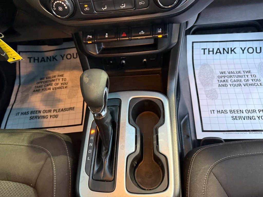 Chevrolet Colorado Vehicle Full-screen Gallery Image 27