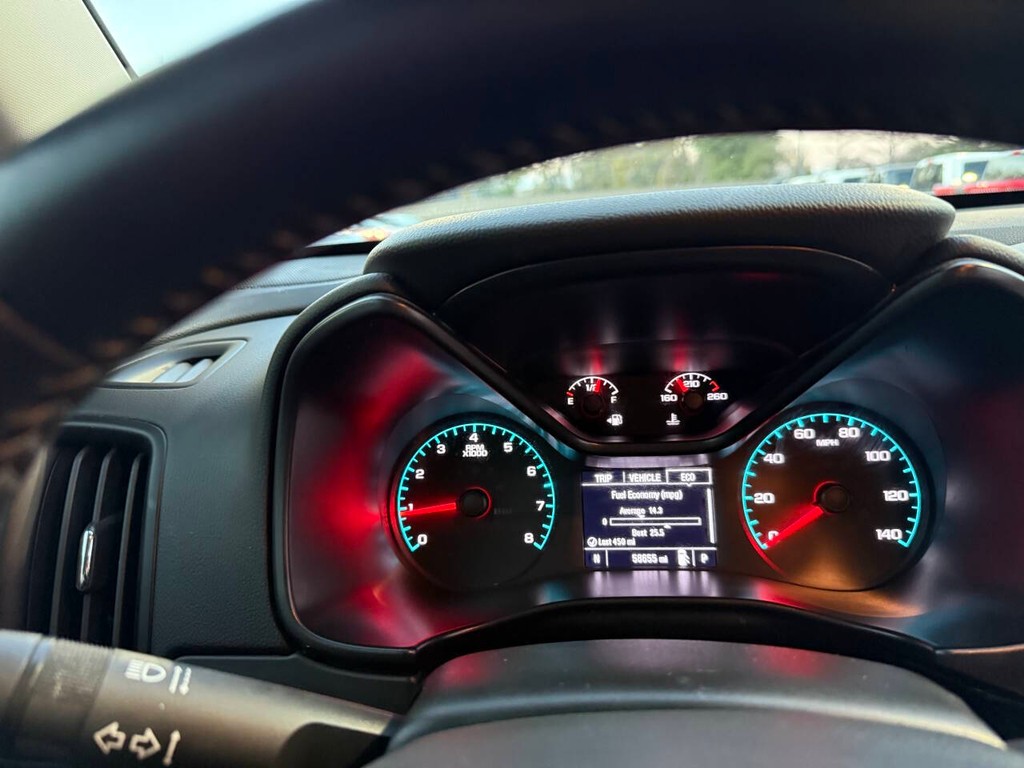 Chevrolet Colorado Vehicle Full-screen Gallery Image 29