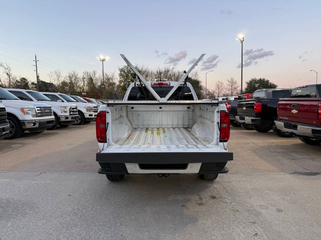 Chevrolet Colorado Vehicle Full-screen Gallery Image 34