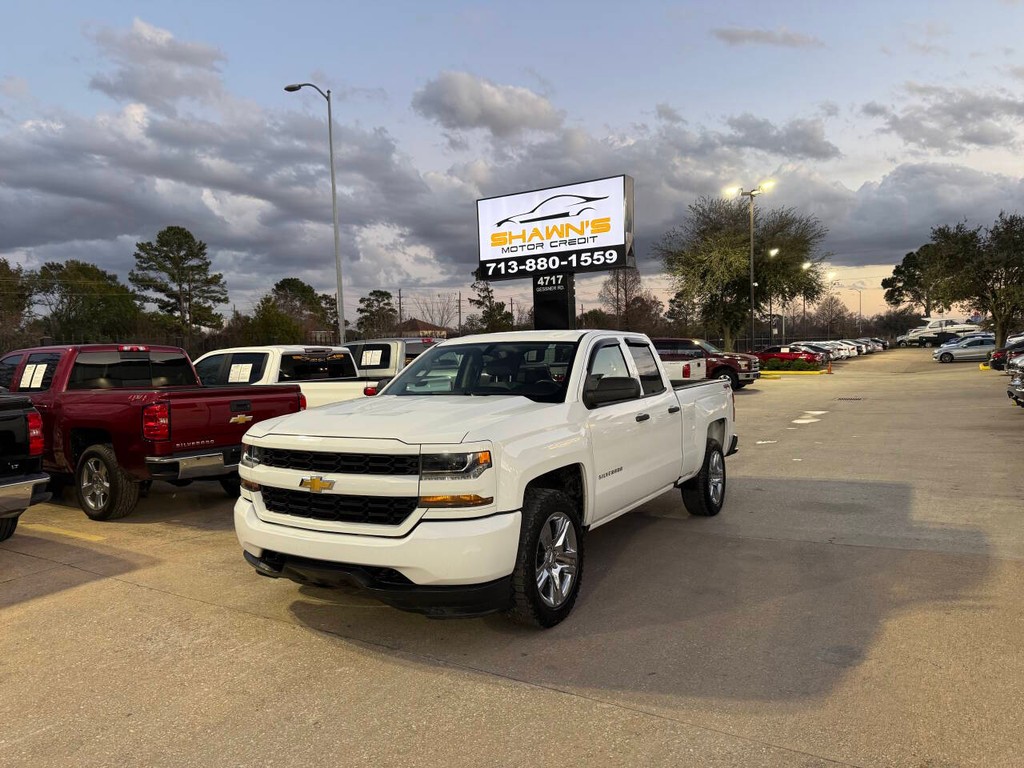 Chevrolet Silverado 1500 LD Vehicle Full-screen Gallery Image 03