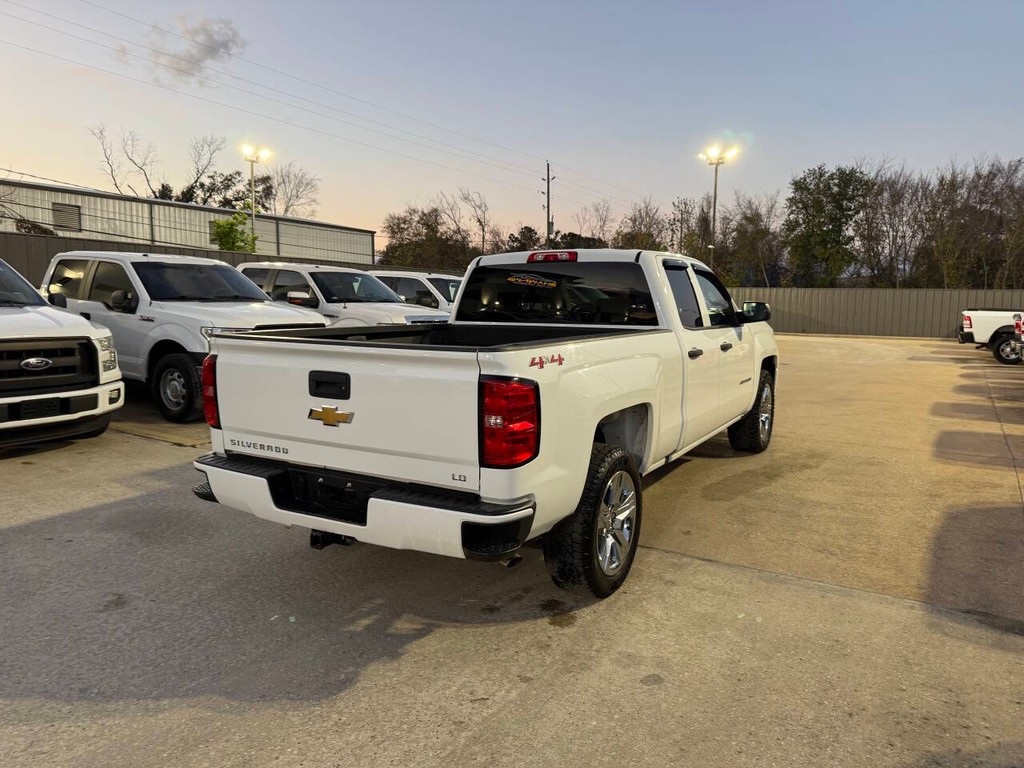 Chevrolet Silverado 1500 LD Vehicle Full-screen Gallery Image 05