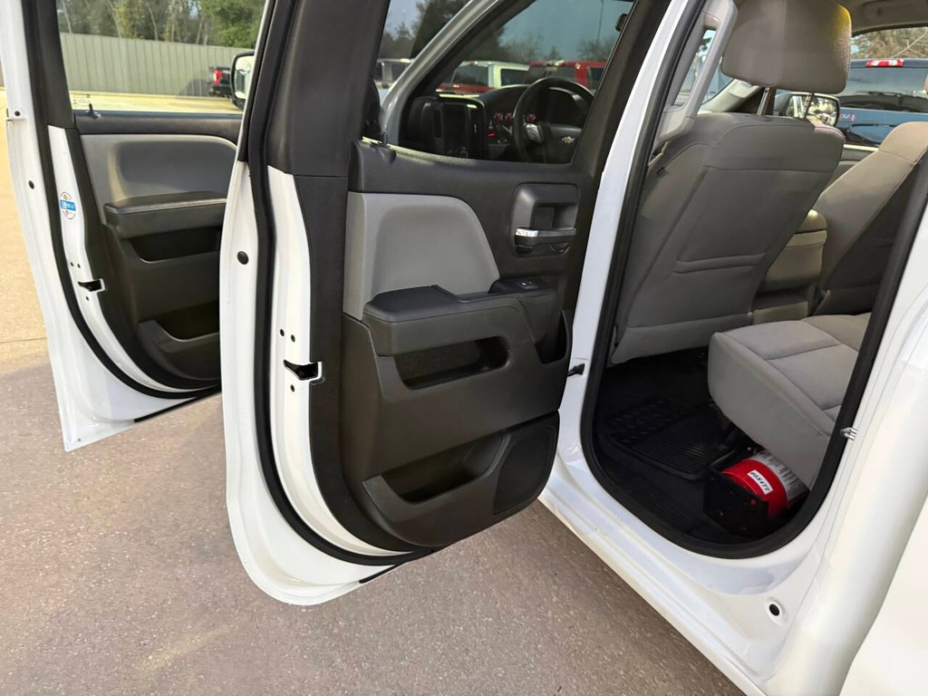 Chevrolet Silverado 1500 LD Vehicle Full-screen Gallery Image 13