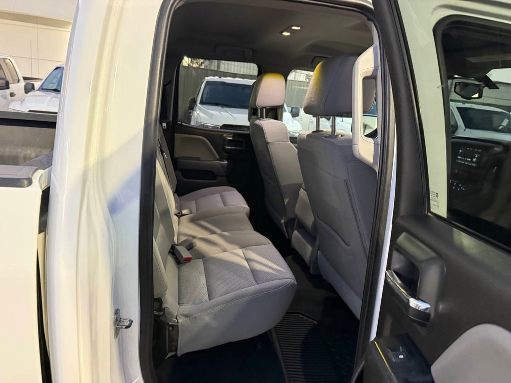 Chevrolet Silverado 1500 LD Vehicle Full-screen Gallery Image 14