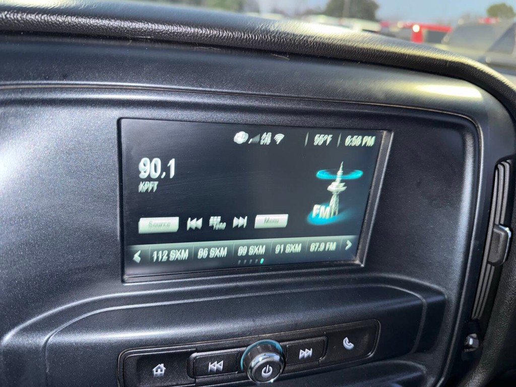 Chevrolet Silverado 1500 LD Vehicle Full-screen Gallery Image 24