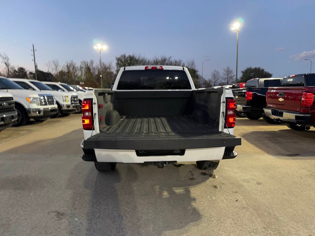 Chevrolet Silverado 1500 LD Vehicle Full-screen Gallery Image 35