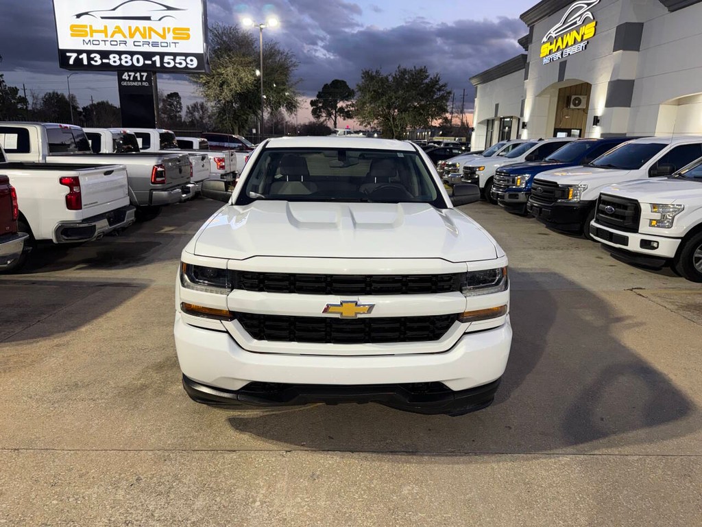 Chevrolet Silverado 1500 LD Vehicle Full-screen Gallery Image 37