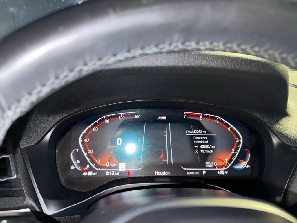 BMW X3 Vehicle Full-screen Gallery Image 32