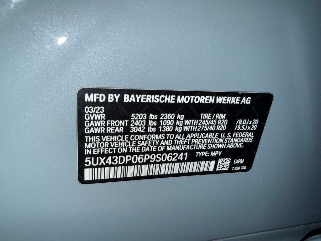 BMW X3 Vehicle Full-screen Gallery Image 34