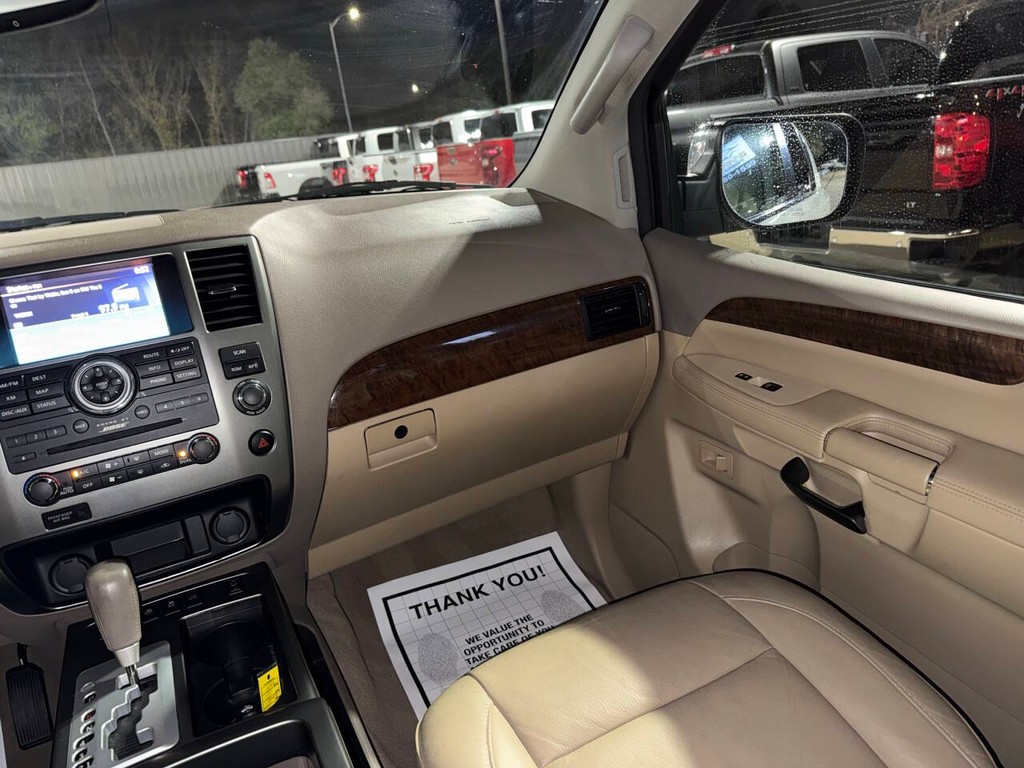 Nissan Armada Vehicle Full-screen Gallery Image 27