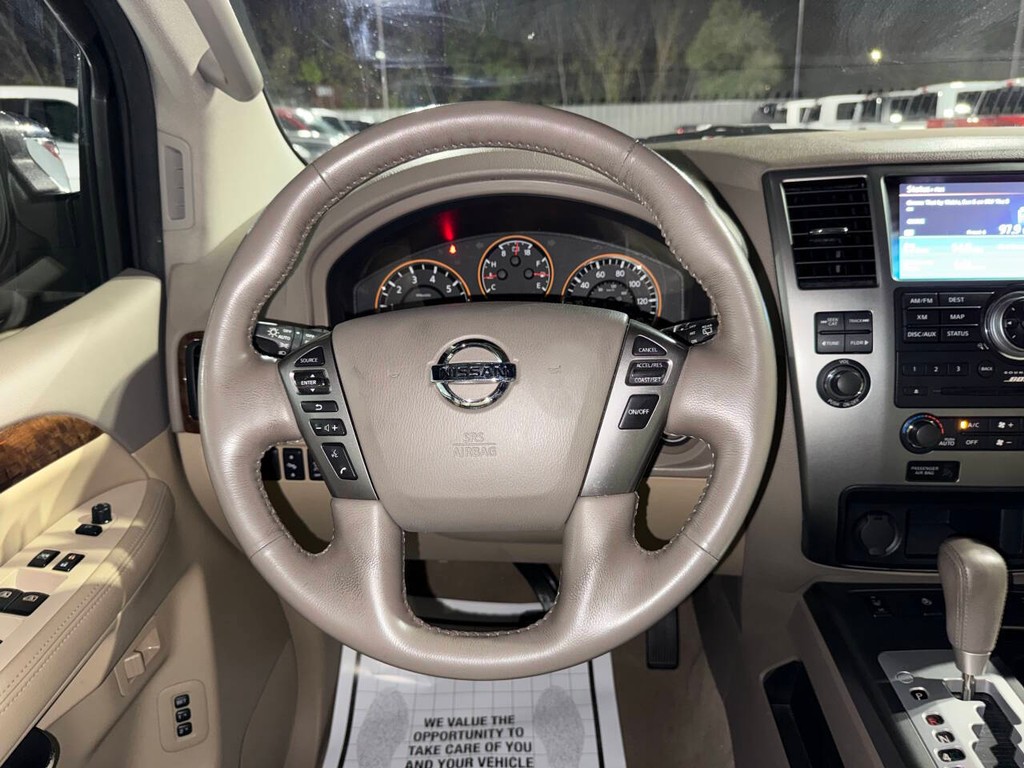 Nissan Armada Vehicle Full-screen Gallery Image 29