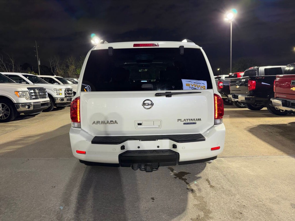 Nissan Armada Vehicle Full-screen Gallery Image 45