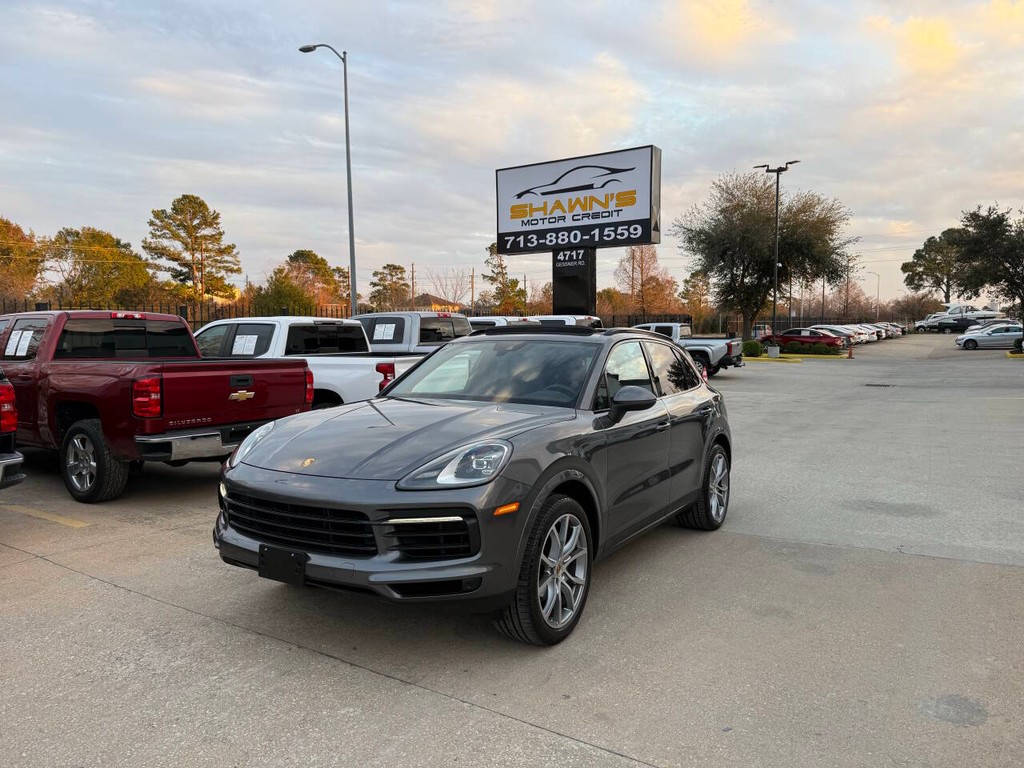 Porsche Cayenne Vehicle Full-screen Gallery Image 03