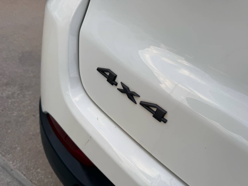 Jeep Compass Vehicle Full-screen Gallery Image 38