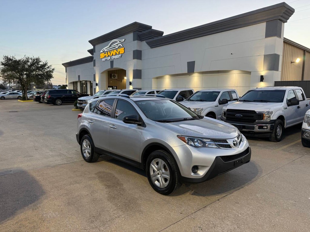 Toyota RAV4 Vehicle Full-screen Gallery Image 02