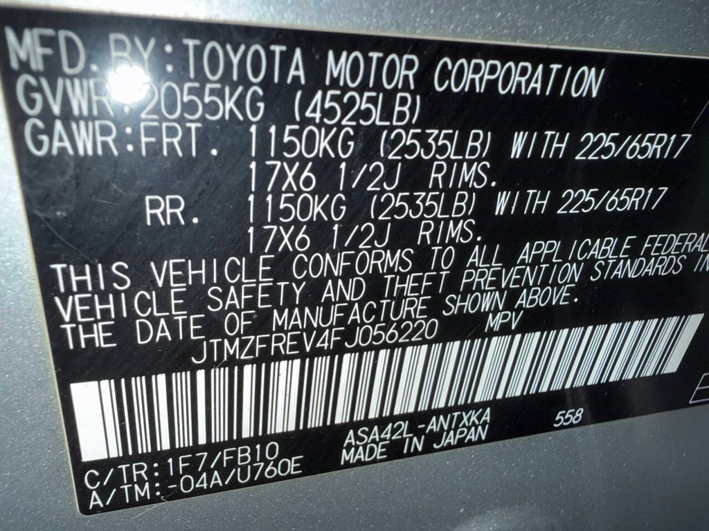 Toyota RAV4 Vehicle Full-screen Gallery Image 31