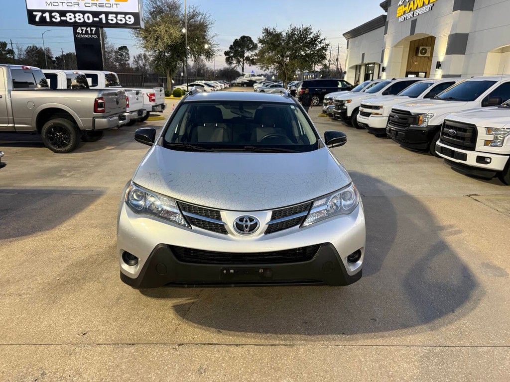 Toyota RAV4 Vehicle Full-screen Gallery Image 33