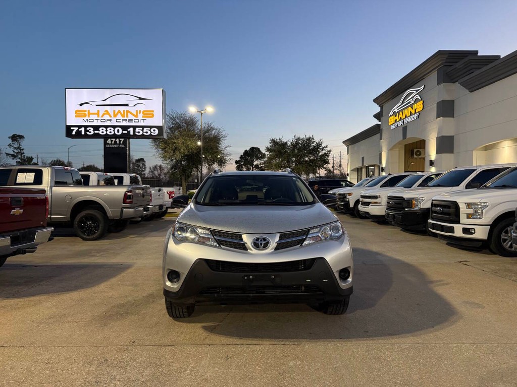 Toyota RAV4 Vehicle Full-screen Gallery Image 34