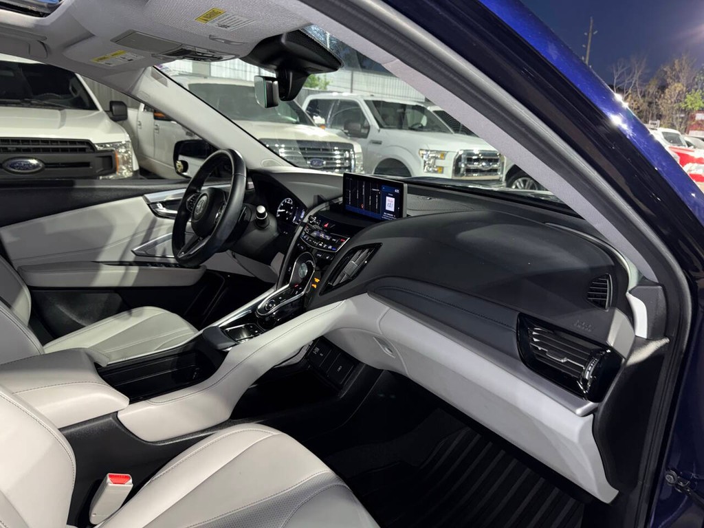 Acura RDX Vehicle Full-screen Gallery Image 09