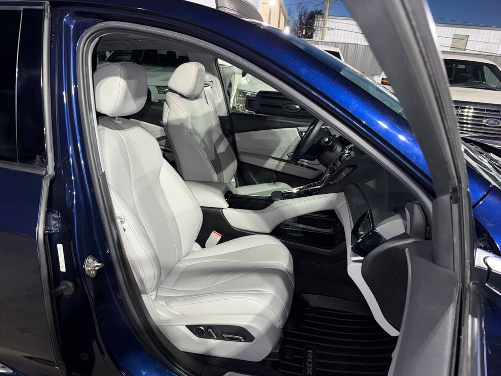 Acura RDX Vehicle Full-screen Gallery Image 10