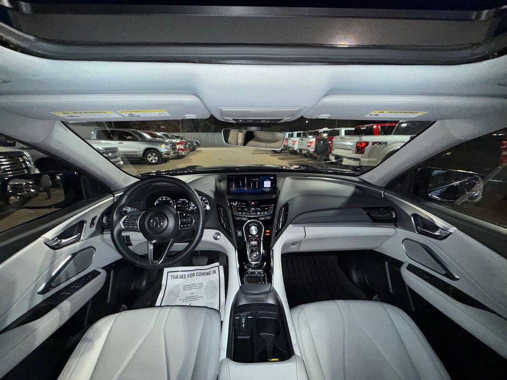 Acura RDX Vehicle Full-screen Gallery Image 18