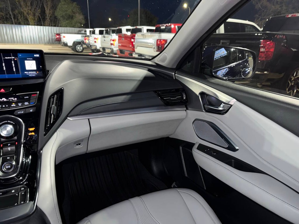 Acura RDX Vehicle Full-screen Gallery Image 20