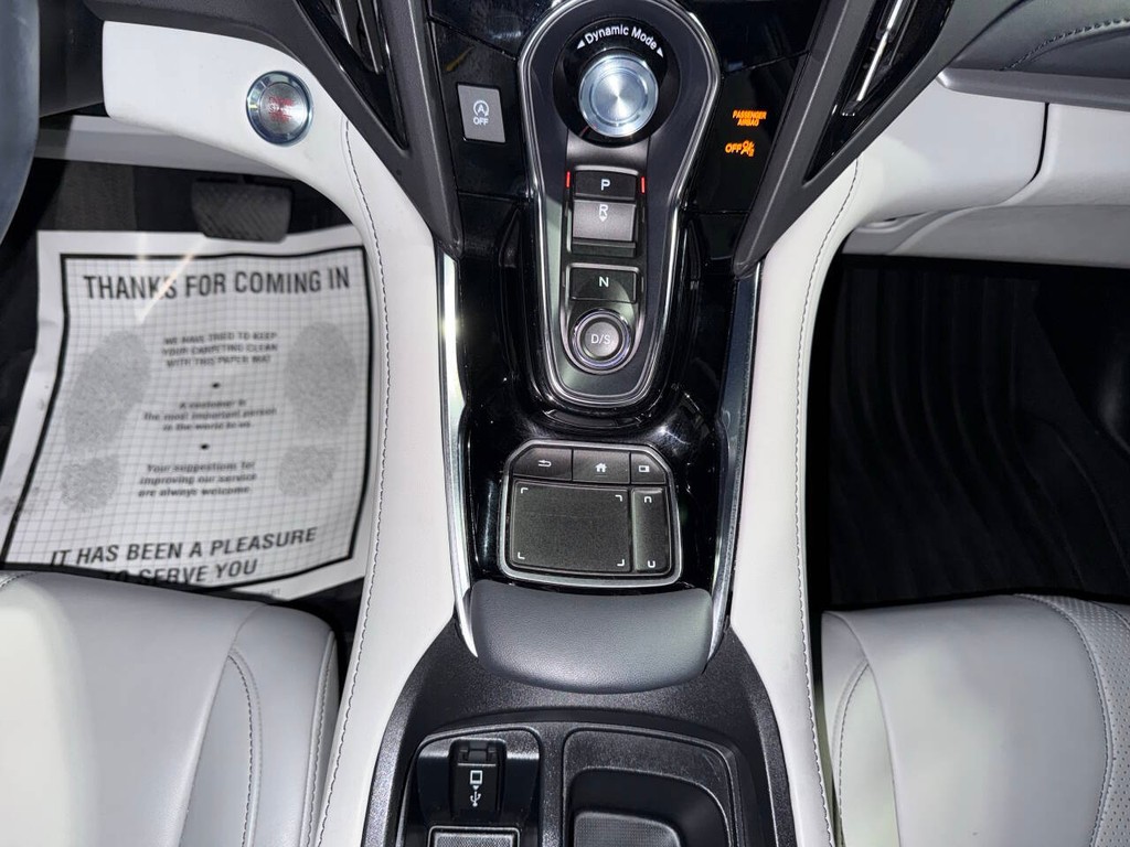 Acura RDX Vehicle Full-screen Gallery Image 29