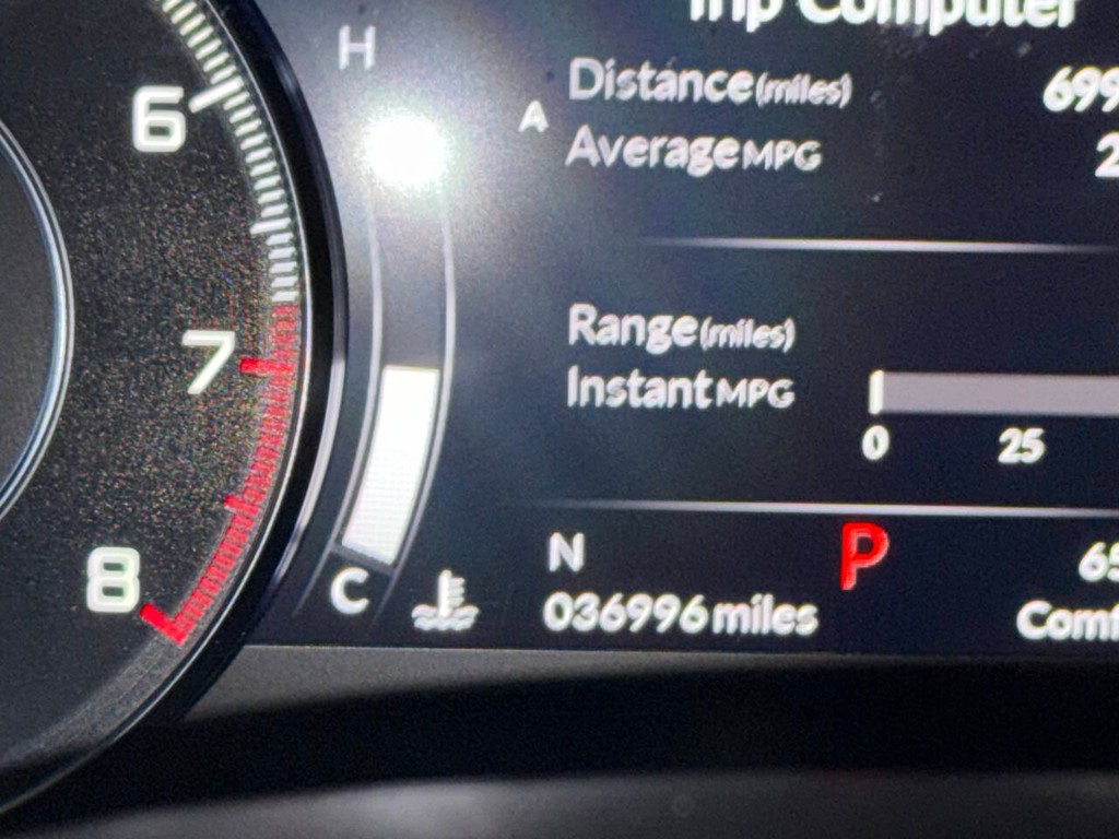 Acura RDX Vehicle Full-screen Gallery Image 34