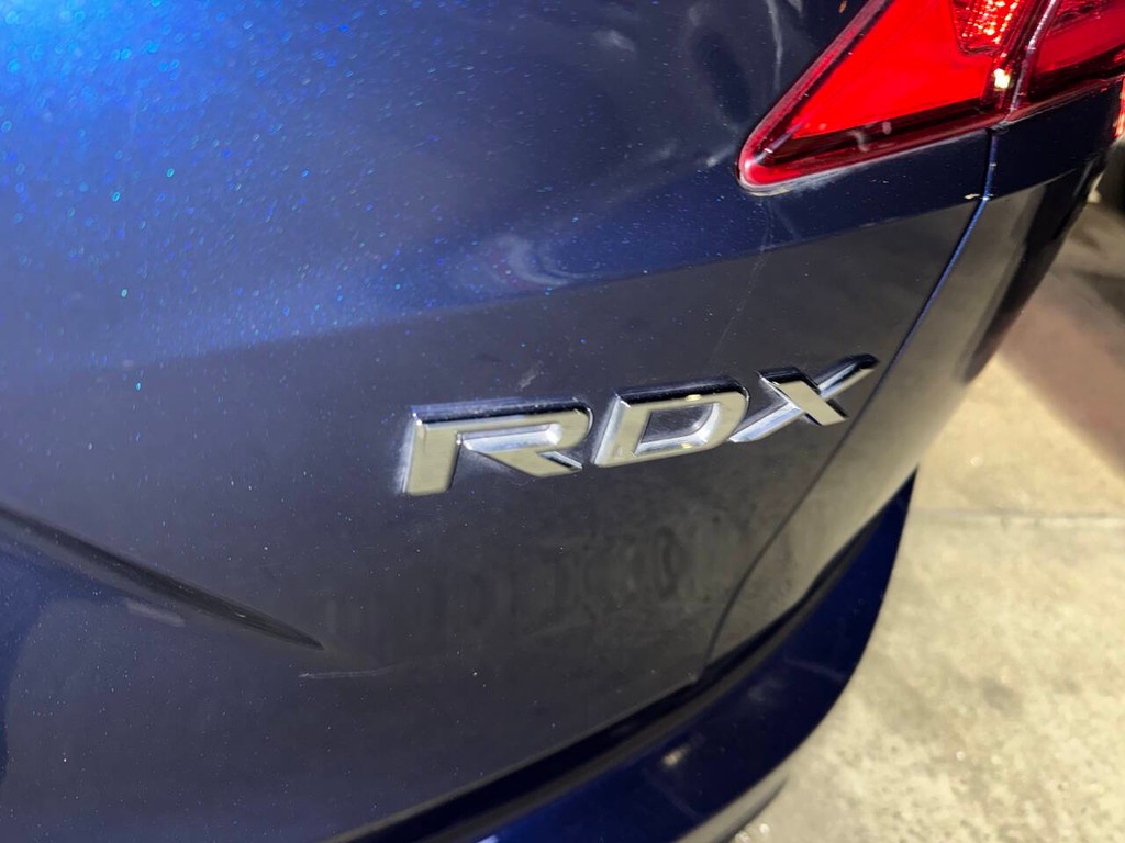 Acura RDX Vehicle Full-screen Gallery Image 41