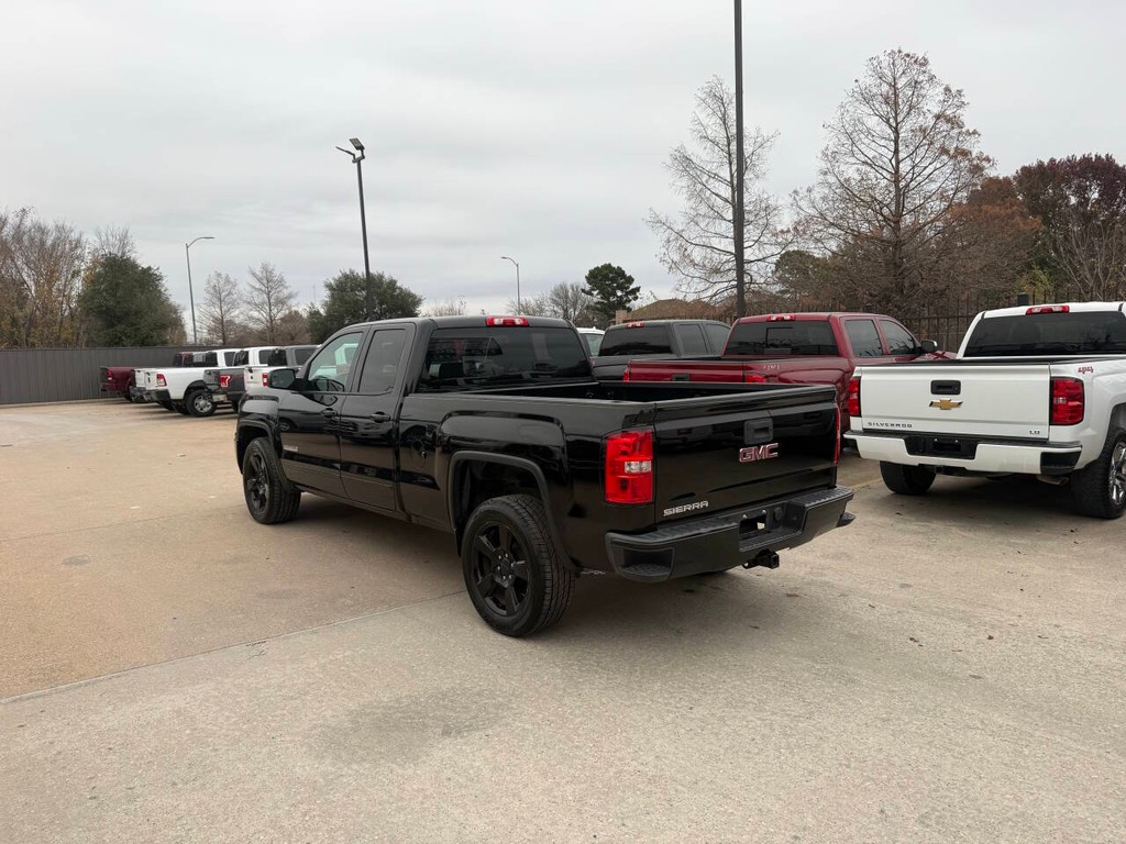 GMC Sierra 1500 Vehicle Full-screen Gallery Image 04