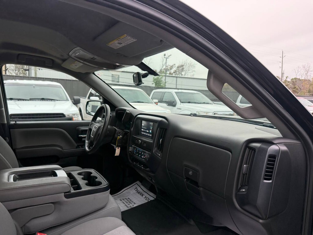 GMC Sierra 1500 Vehicle Full-screen Gallery Image 09