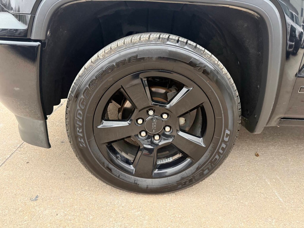 GMC Sierra 1500 Vehicle Full-screen Gallery Image 34