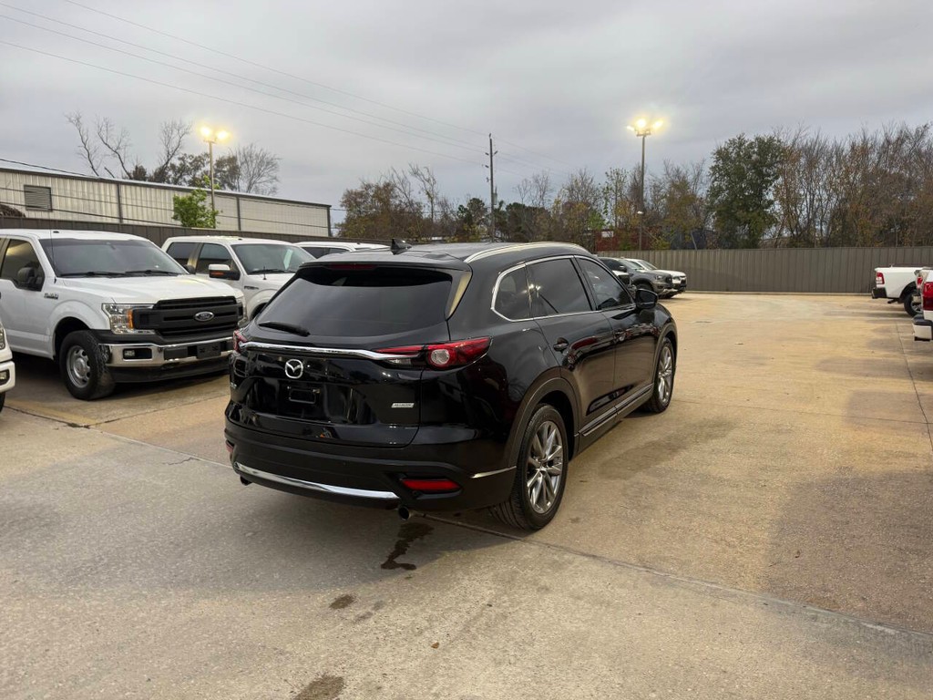 Mazda CX-9 Vehicle Full-screen Gallery Image 05