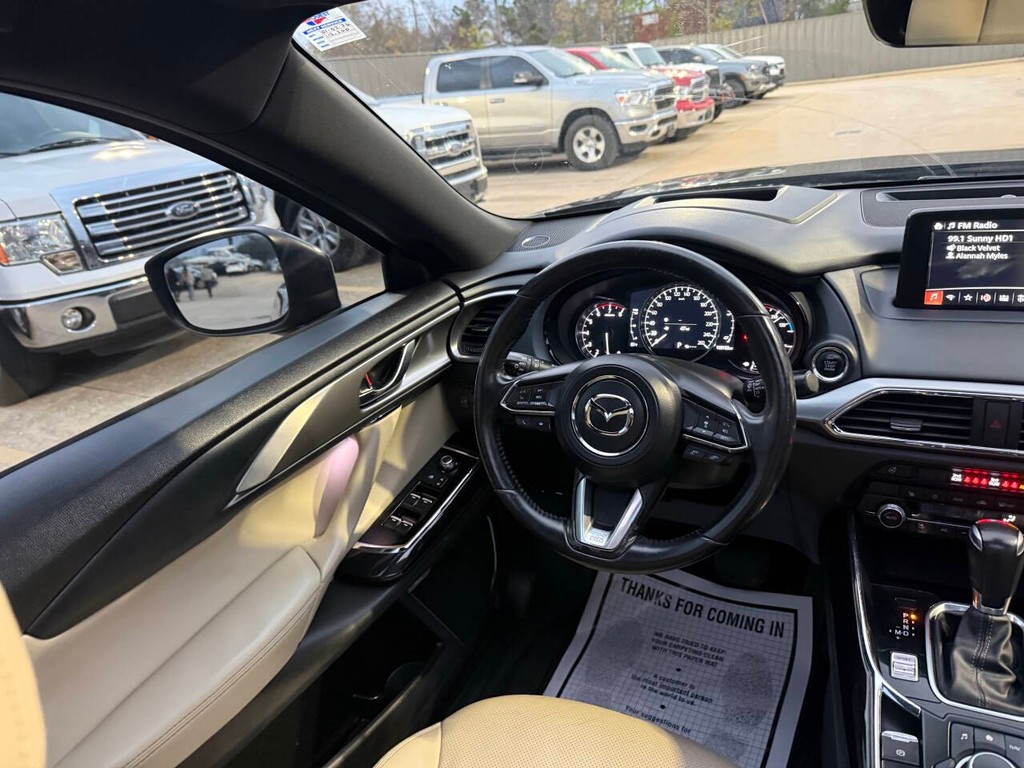 Mazda CX-9 Vehicle Full-screen Gallery Image 21