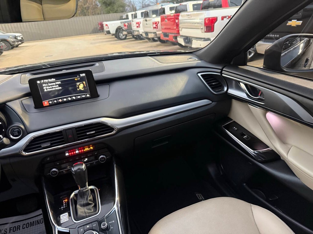 Mazda CX-9 Vehicle Full-screen Gallery Image 22