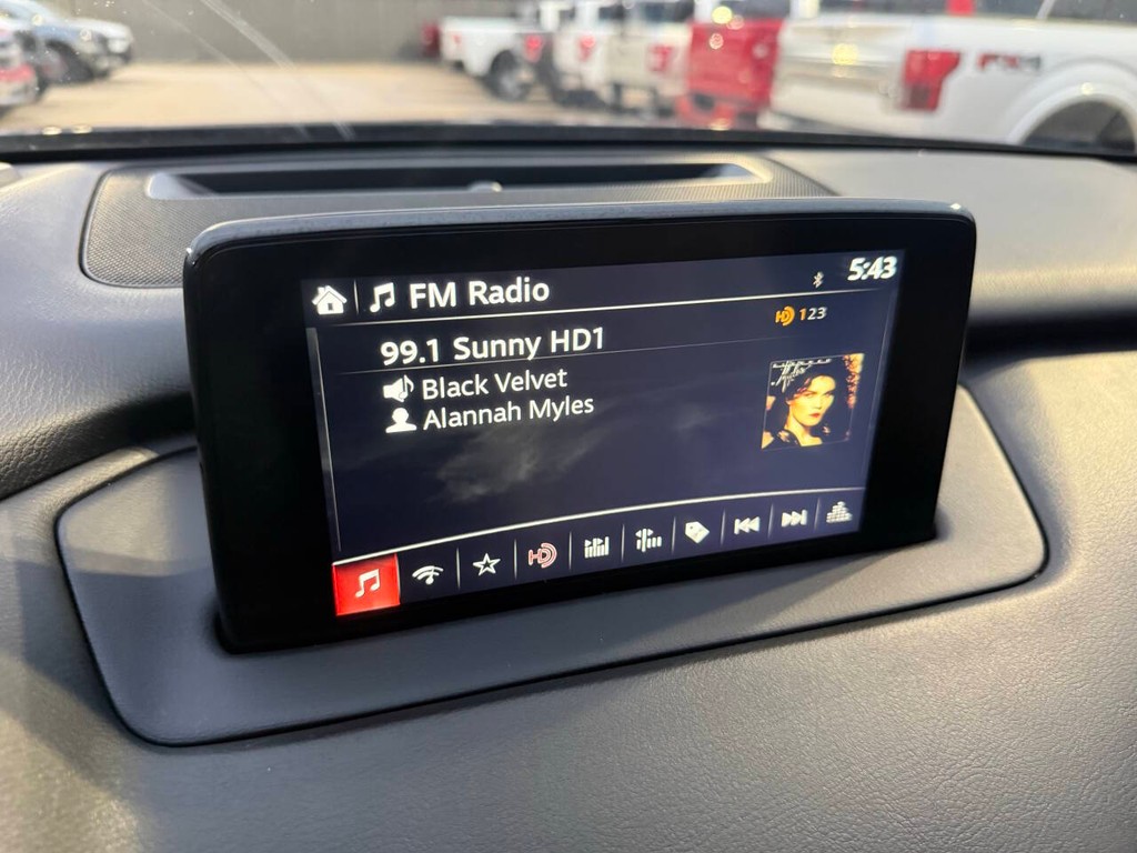 Mazda CX-9 Vehicle Full-screen Gallery Image 27