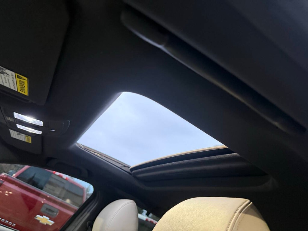 Mazda CX-9 Vehicle Full-screen Gallery Image 33