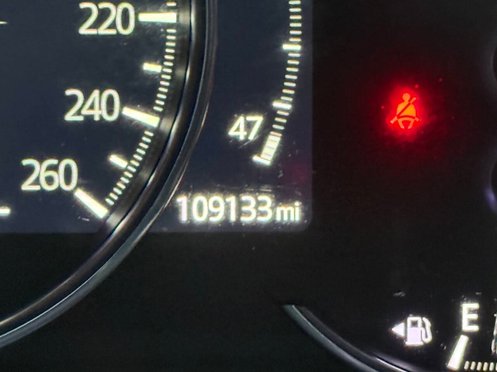 Mazda CX-9 Vehicle Full-screen Gallery Image 35